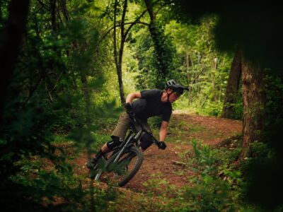 Photo Mountain biking