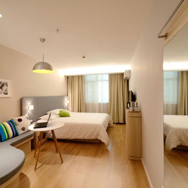 Hotel sau apartament în regim hotelier în București?
