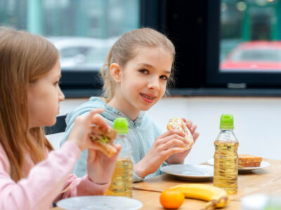 Gustări rapide și sănătoase pentru pauzele de la școală