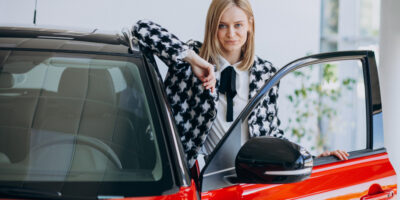 Ce firme de rent a car din Cluj oferă program non-stop?