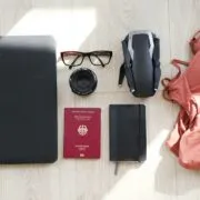 Photo best travel accessories under 100 lei